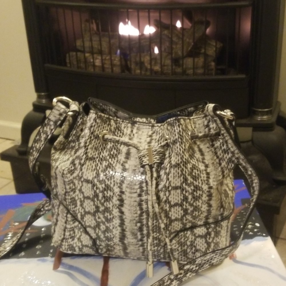Like new Nine West purse